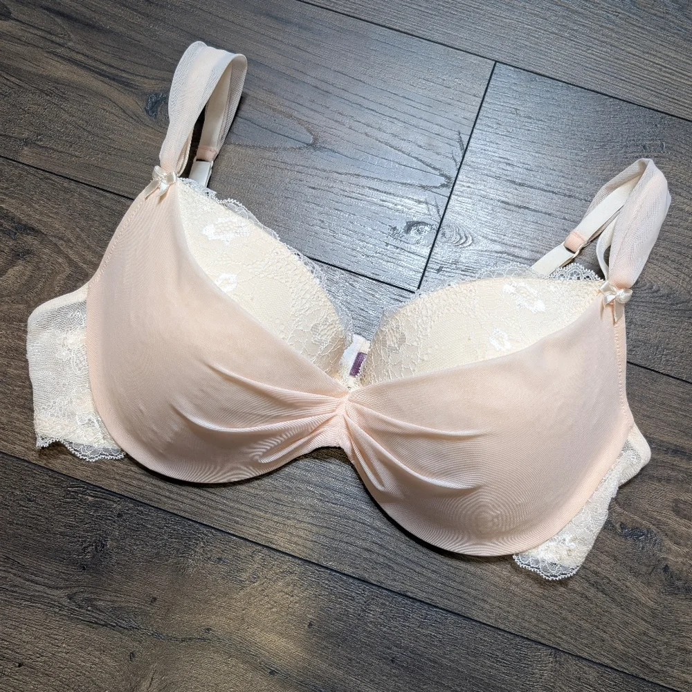 Adore‎ Me Soft Pink Lace Bra Cream And Pink Size 38DD
